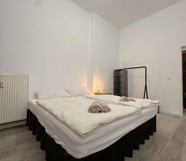 Friedrichshain-Kreuzberg Apartment | Basic Room in Berlin-Kreuzberg 3