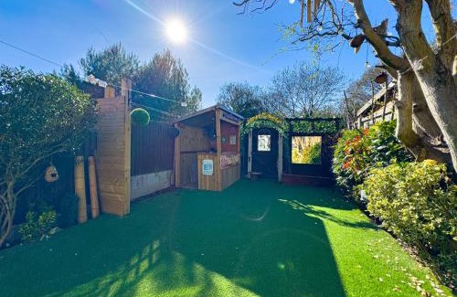 Basildon Apartment | Basildon Retreat Cozy 3-Bedroom Home