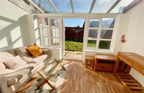 Sherborne St. John House | Basingstoke Townhouse Near Hospital