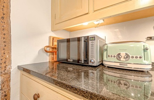 Henley House | Basketmakers Cottage