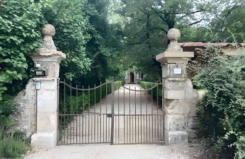 Denat House | Bastide Armande – Historic Charm with Pool and Air Conditioning in the Heart of the Tarn