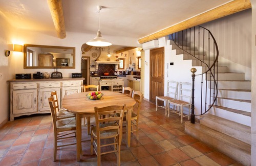 Apt Villa | Bastide with heated swimming pool in the Luberon Provençal