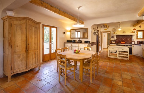 Apt Villa | Bastide with heated swimming pool in the Luberon Provençal