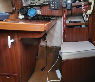 Charente-Maritime Boat Rental | Bateau Jeanneau fantasia 8m à louer