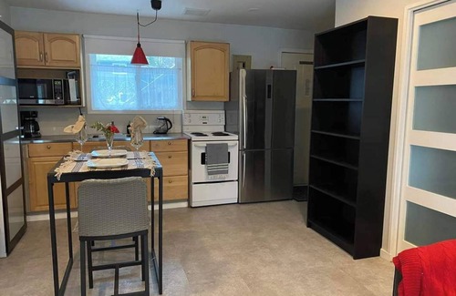 Courtenay Condo | Bates Beach Escape