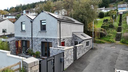 Newcastle House | Bath Lane Cottages & Sauna Garden