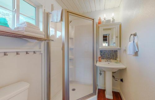 Winchester Bay Apartment | Bay Bliss #2