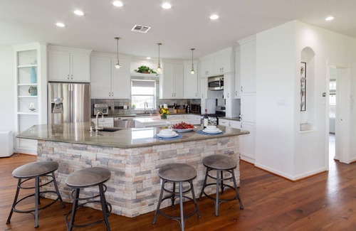 El Lago House | Bay Front Water Views & Fishing Pier|Huge Deck|View of Kemah Boardwalk|Close to Beach & NASA|WiFi