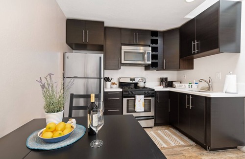 Crown Point Cottage | Bay/Ocean Paradise with AC and Private Patio