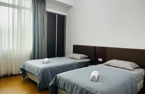 Taman Selera Apartment | Bay Resort Condominium 3-bedrooms with Swimming Pool near the Seaside