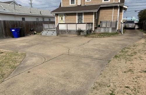 Willoughby Spit House | Bay View Bungalow by the Pier home
