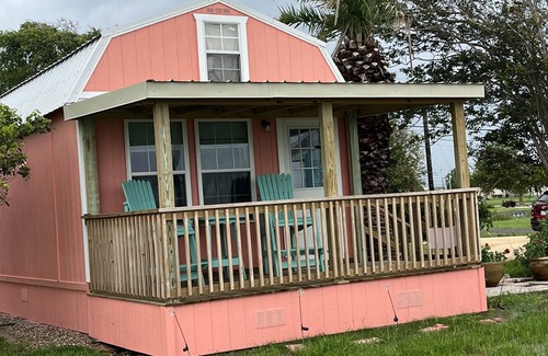 Long Mott Cottage | Bay View Bungalow