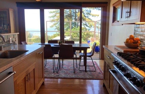 Kensington House | "Bay View Hilltop Retreat, Indoor/Outdoor Living"