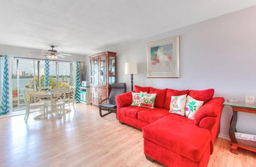 Clearwater Beach Apartment | Bay Watch #3 - Weekly Beach Rental