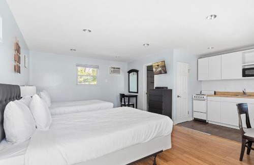 Hampton Bays Hotel | Bay Watch Hotel and Marina