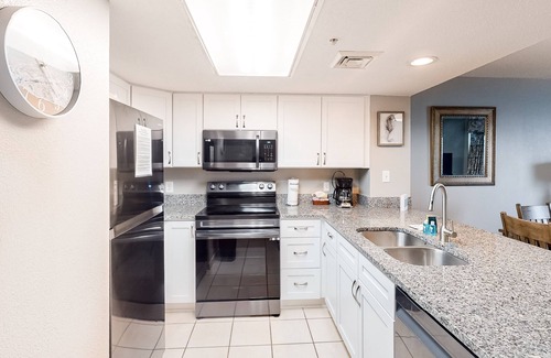 Crescent Beach Hotel | Bay Watch Resort & Conference Center