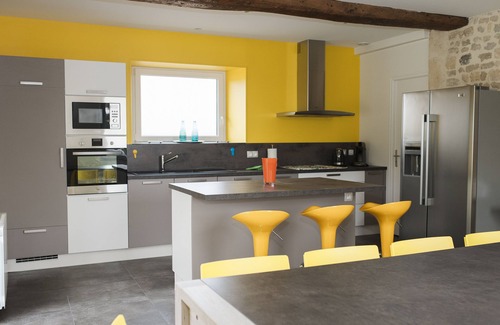 Cristot Cottage | Bayeux 4-bedroom house sleeps 8