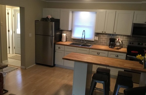 Bayfield Condo | Bayfield- Charming Newly Remodeled Condo, Gateway to Apostles