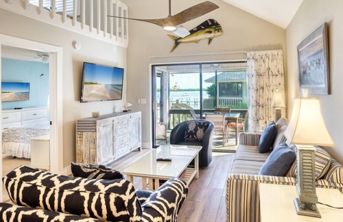 Captiva Villa | Bayfront Beauty ! Totally Remodeled Captiva Townhome With Stunning Views !