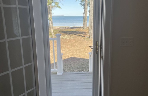 White Stone House | BAYHAMAS ✌️❤️ Beachfront Home 3 Bedrooms-Private-White Stone- Sauna-Dock