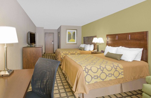 Ames Hotel | Baymont by Wyndham Ames