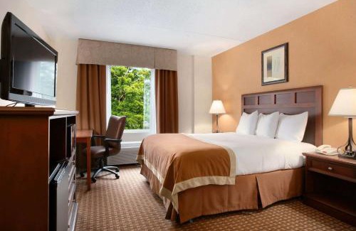 Branson Hotel | Baymont by Wyndham Branson - On the Strip