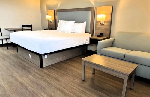 Central City Hotel | Baymont by Wyndham Corpus Christi Airport