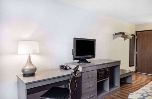 Gillette Hotel | Baymont by Wyndham Gillette