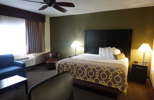 Janesville Hotel | Baymont by Wyndham Janesville