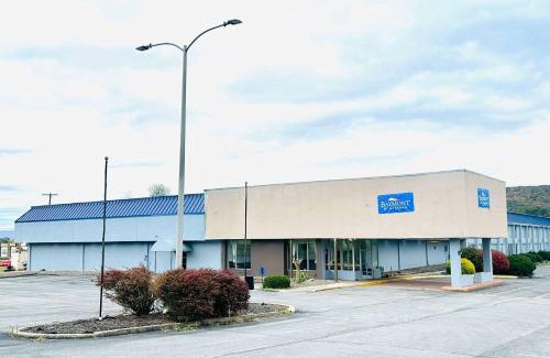 Milesburg Hotel | Baymont by Wyndham Milesburg