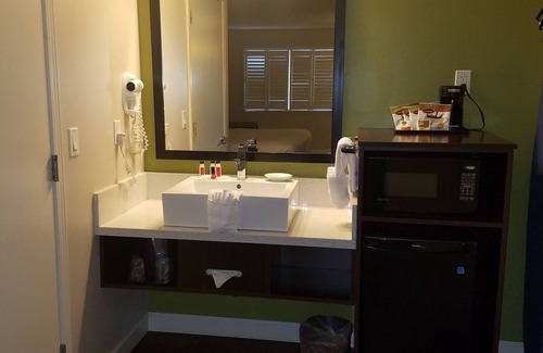 Modesto Hotel | Baymont by Wyndham Modesto Salida