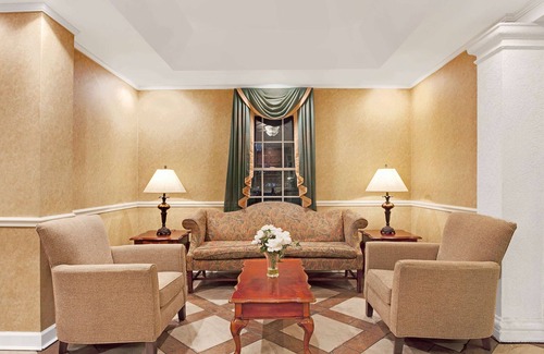 Pearl Hotel | Baymont by Wyndham Pearl