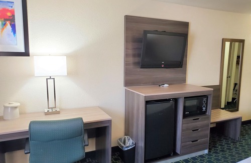 Southside Hotel | Baymont by Wyndham Santa Fe