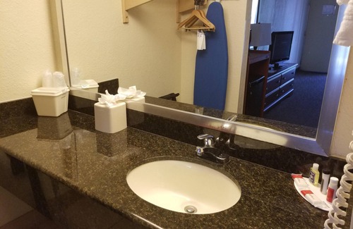 Arlington Park Hotel | Baymont by Wyndham Sarasota