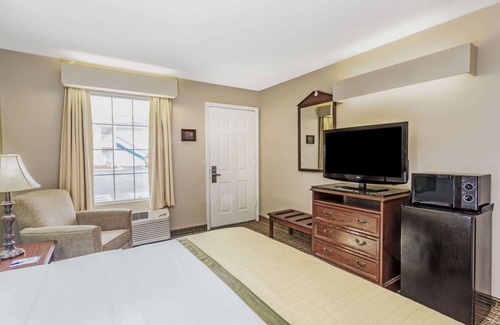 Valdosta Hotel | Baymont by Wyndham Valdosta at Valdosta Mall