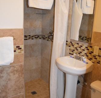 Ventura Hotel | Bayshore Inn Ventura