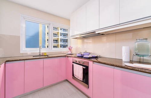 Tambo Apartment | Bayshore Luxe– 50% Off-For Birthdays & Girls’ Trip