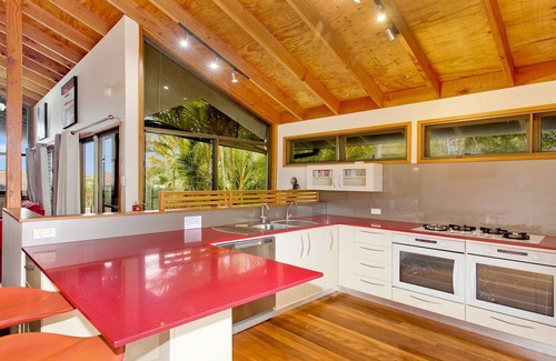 North Haven House | Bayside Delight - 4 bedroom holiday home in North Haven, close to beach and river