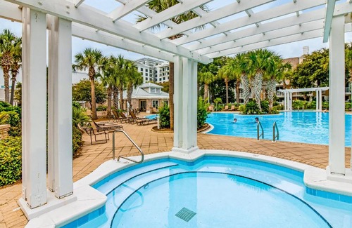 Baytowne Wharf Hotel | Baytowne Wharf - Pilot House #328