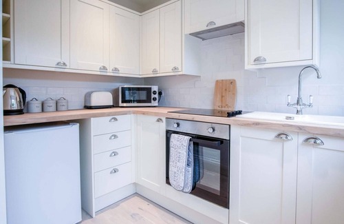 Oxwich Ski Chalet | Bayview 3 - 2 Bedroom Chalet - Bayview Oxwich