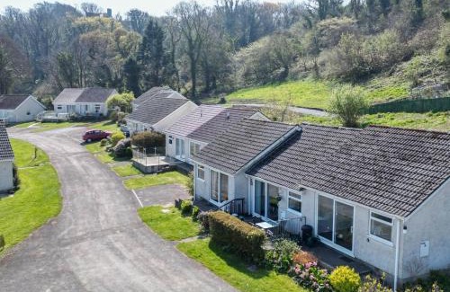 Oxwich Ski Chalet | Bayview 32 - 2 Bedroom Chalet - Bayview Oxwich