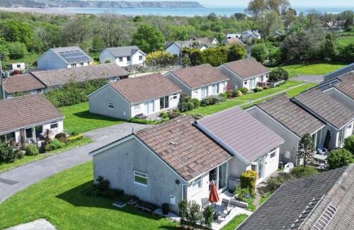 Oxwich Ski Chalet | Bayview 87 - 2 Bedroom Chalet - Bayview Oxwich