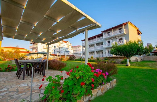 Amoudi Apartment | Baywatch 9 right on the water