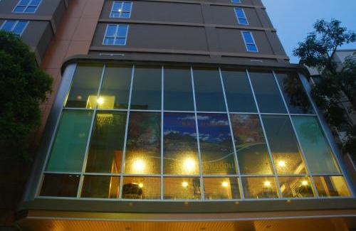 Ratchadaphisek Apartment | BB Garden Resort