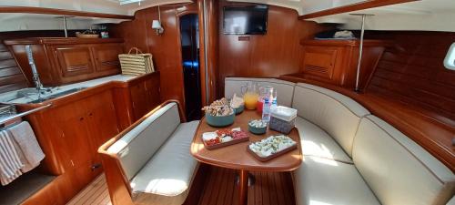 Lisbon Boat Rental | BBoats