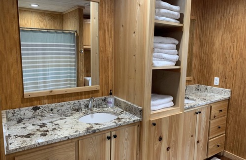 Ludlow House | BBQ Barn with private drive and spacious parking