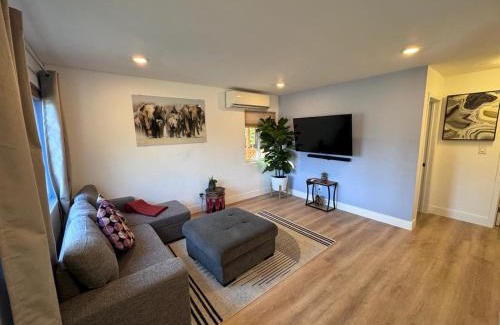 Hillcrest House | BBQ Grill 5 mins to DT Canyon Views Parking