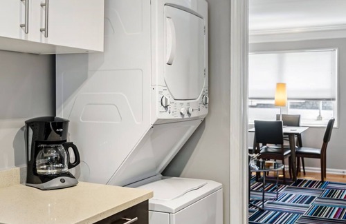 Buckhead Apartment | (BC2bE) Enjoy a Pet-Friendly and Clean Condo Near the Beltline