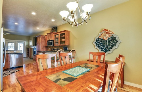 Meridian House | Be our Guest- Close to everything! Boise- Meridian - Eagle - I-84 w/pool