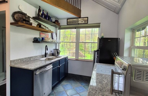 Stanford Villa | Be our guest. This is our stand-alone guest house, on 4+ acres.